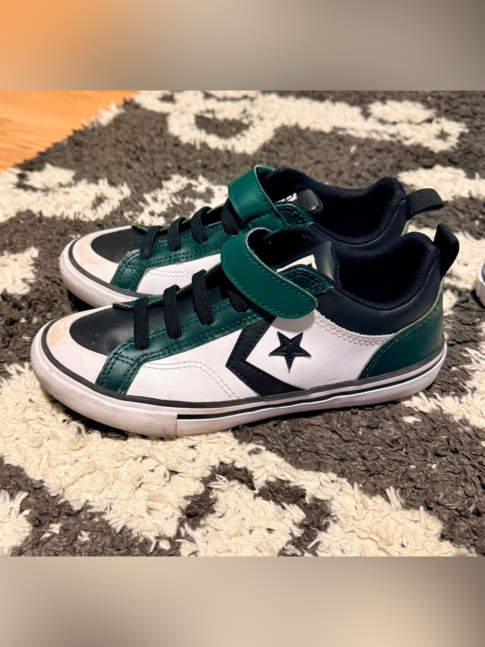 Converse Boys Sneaker Bundle Like New!!! - Picture 3 of 12